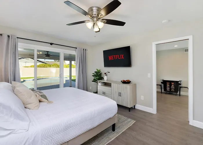Pegasus - Modern Getaway With Pool & Game Holiday home