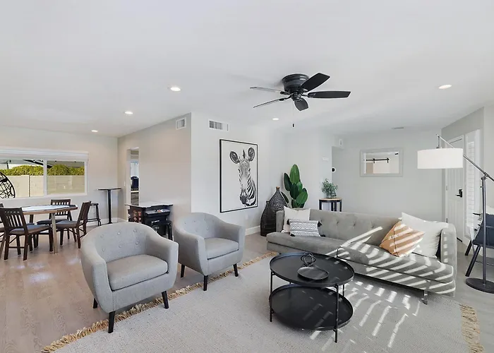 Pegasus - Modern Getaway With Pool & Game Holiday home Tempe